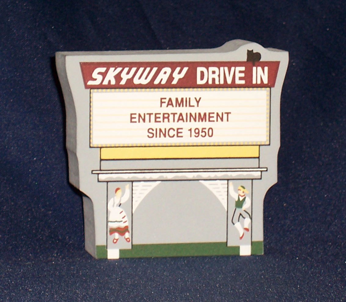 skyway drive-in theatre door county